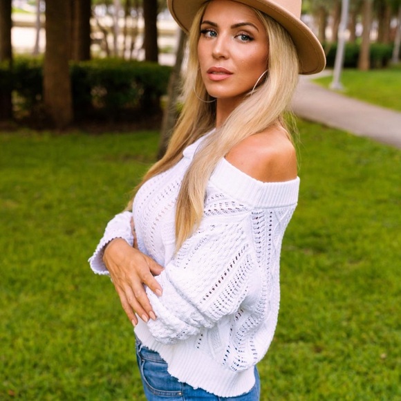 RTA sweater - Picture 3 of 5